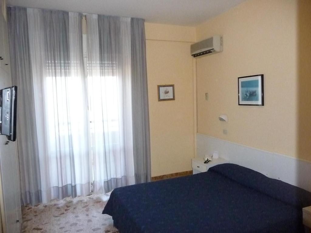 Hotel David Cesenatico Habitación foto
